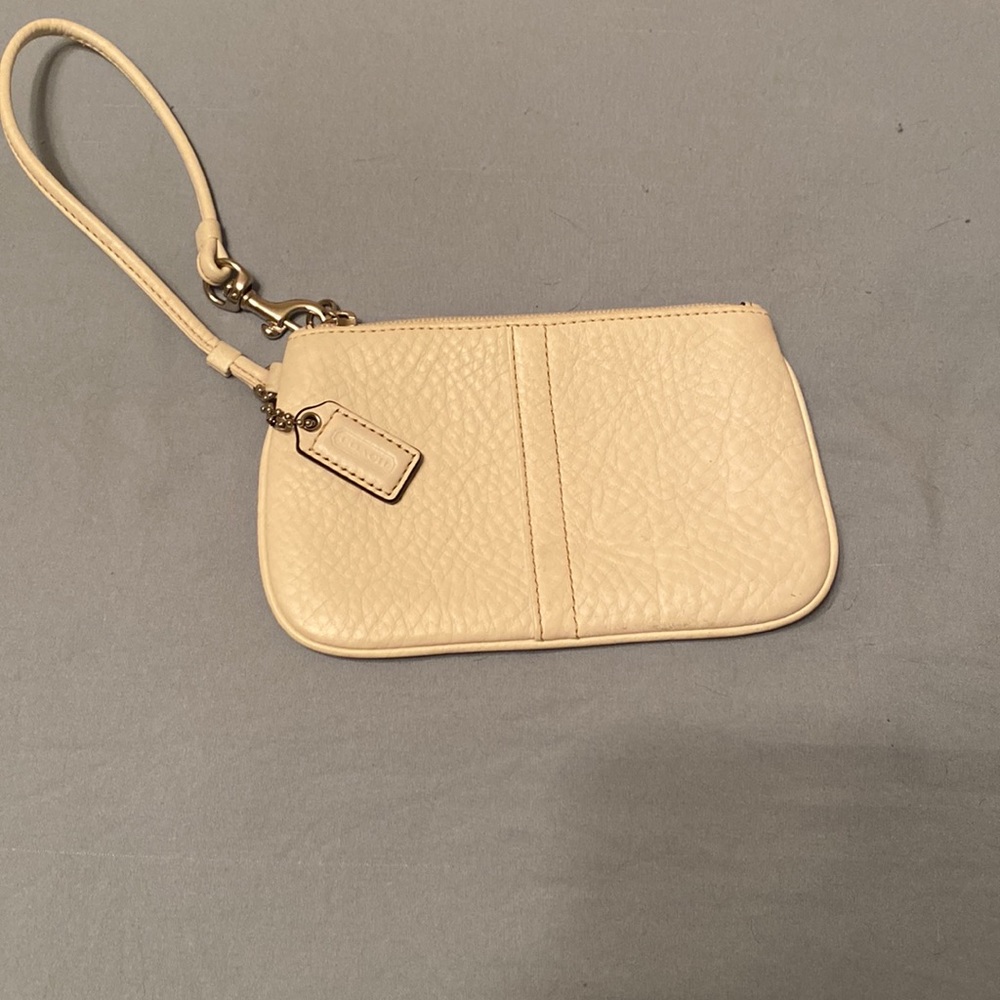 COACH wristlet (real)